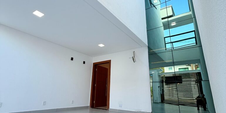 WhatsApp Image 2025-05-16 at 10.21.49