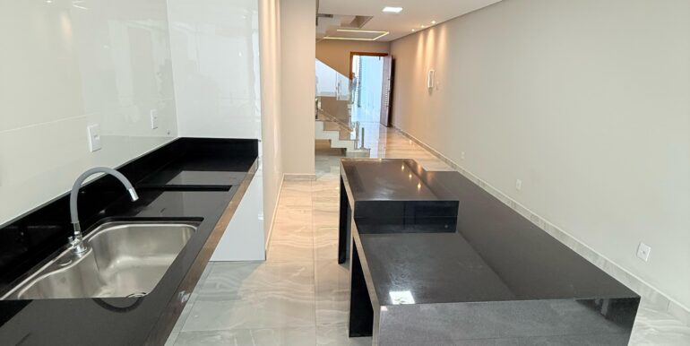 WhatsApp Image 2025-05-16 at 10.21.53 (2)