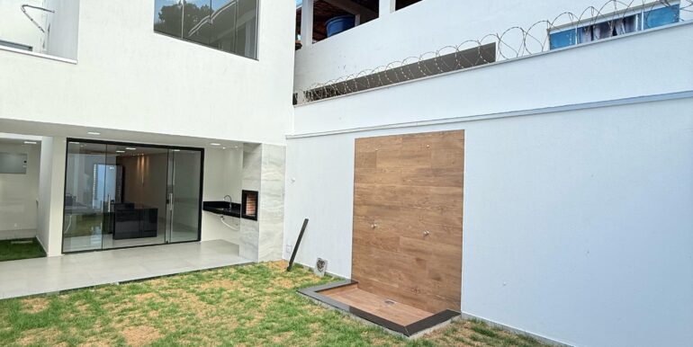 WhatsApp Image 2025-05-16 at 10.21.56 (1)