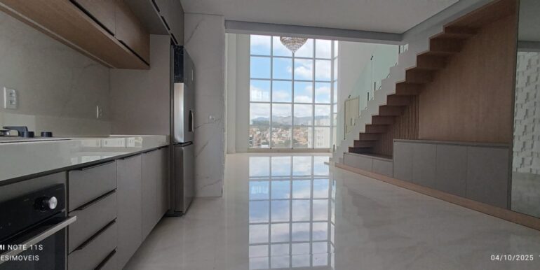 WhatsApp Image 2025-10-06 at 10.00.16